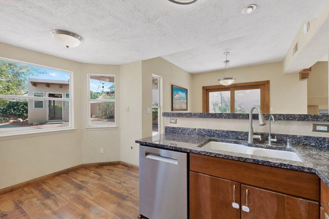 9633 De Vargas Loop NE, Albuquerque, NM 87109