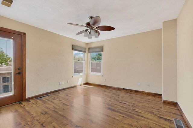9633 De Vargas Loop NE, Albuquerque, NM 87109