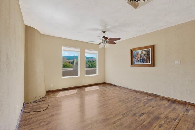 9633 De Vargas Loop NE, Albuquerque, NM 87109