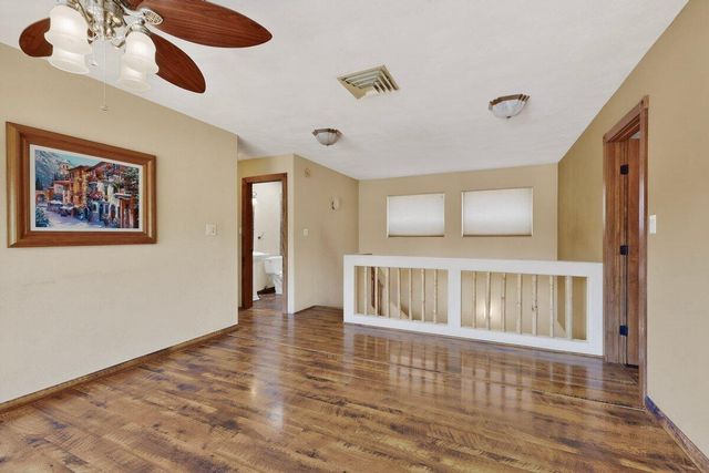 9633 De Vargas Loop NE, Albuquerque, NM 87109