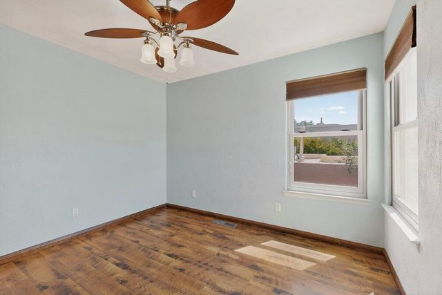 9633 De Vargas Loop NE, Albuquerque, NM 87109