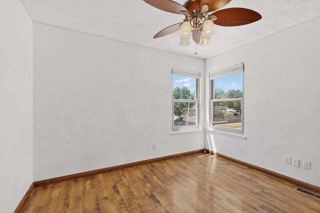 9633 De Vargas Loop NE, Albuquerque, NM 87109