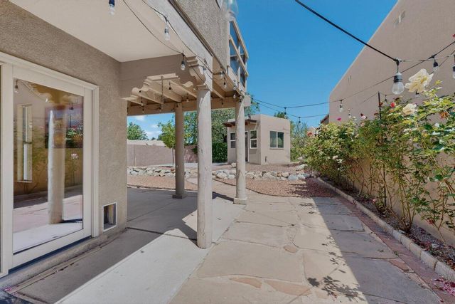 9633 De Vargas Loop NE, Albuquerque, NM 87109
