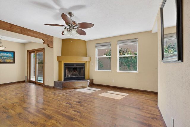 9633 De Vargas Loop NE, Albuquerque, NM 87109