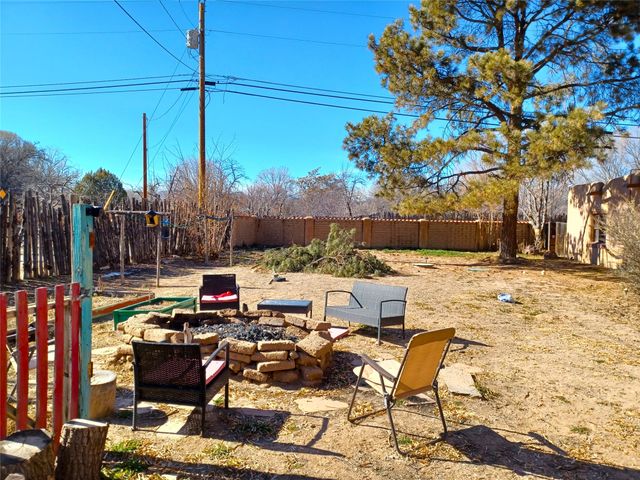 77 County Road 5, Espanola, NM 87532