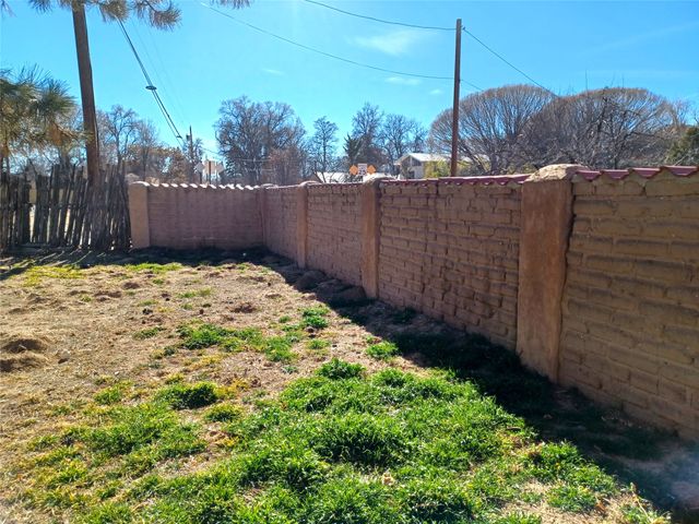 77 County Road 5, Espanola, NM 87532