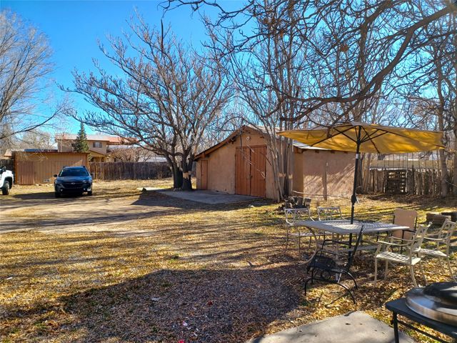 77 County Road 5, Espanola, NM 87532