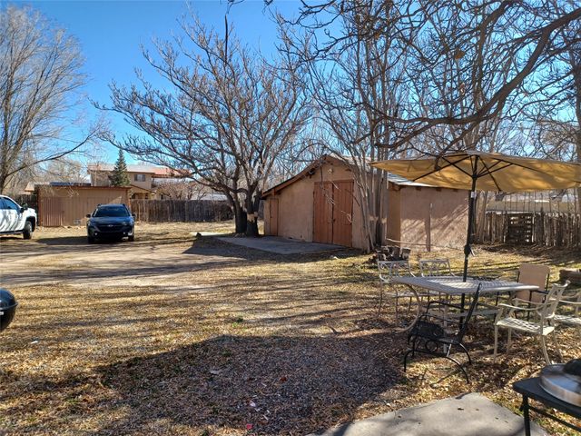 77 County Road 5, Espanola, NM 87532