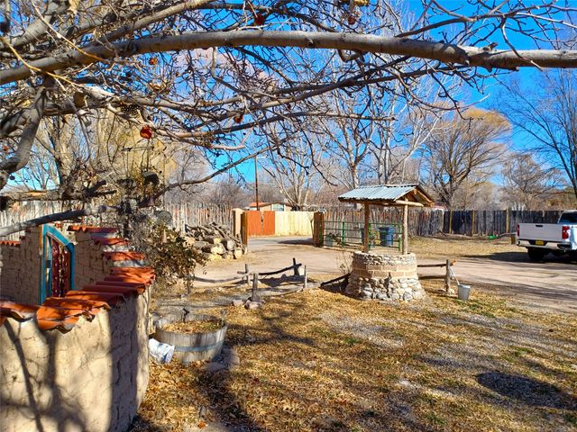 77 County Road 5, Espanola, NM 87532