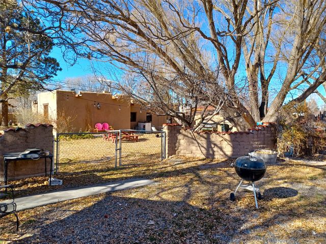 77 County Road 5, Espanola, NM 87532