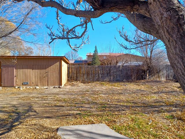 77 County Road 5, Espanola, NM 87532