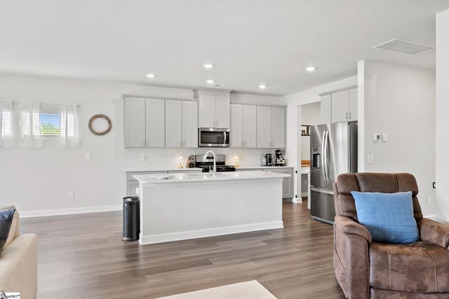 219 Lavinia Circle, Duncan, SC 29334