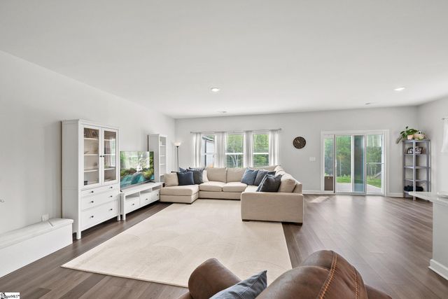 219 Lavinia Circle, Duncan, SC 29334