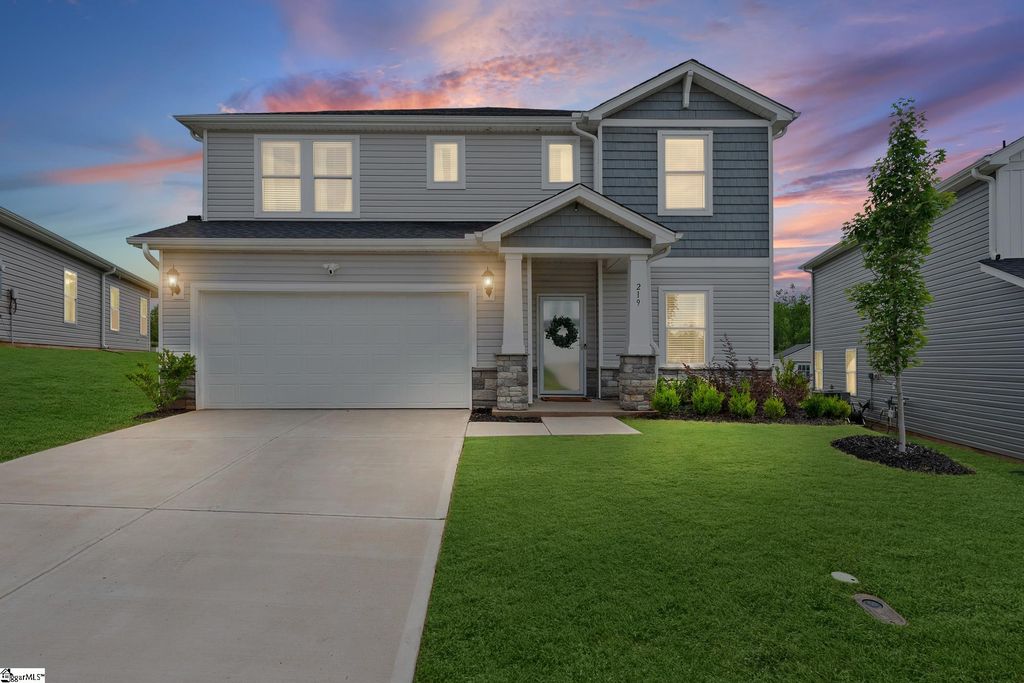 219 Lavinia Circle, Duncan, SC 29334