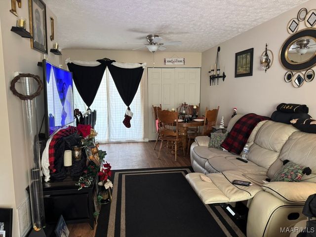 25 CRESTWOOD Court, Millbrook, AL 36054