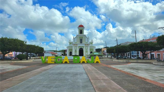 JULIAN BLANCO PUEBLO 35, Vega Baja, PR 00693