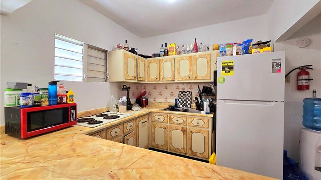 JULIAN BLANCO PUEBLO 35, Vega Baja, PR 00693