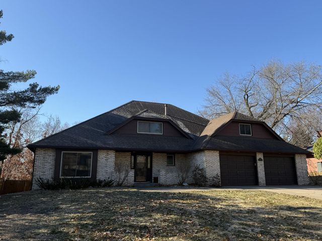 970 Sherwood Road, Shoreview, MN 55126