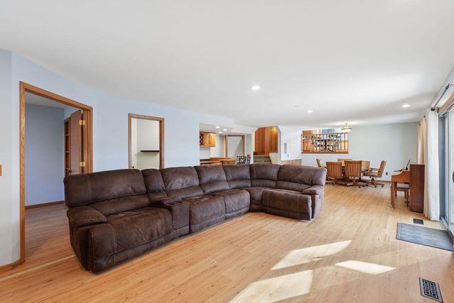 970 Sherwood Road, Shoreview, MN 55126