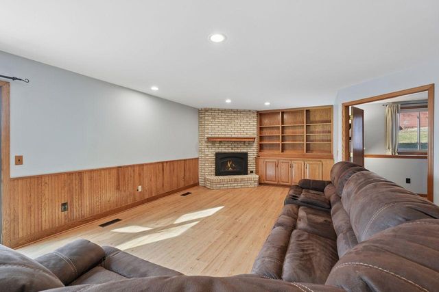 970 Sherwood Road, Shoreview, MN 55126