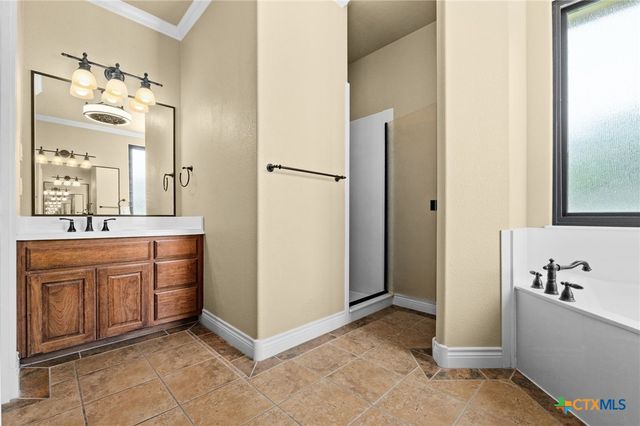 1135 Redleaf Drive, Nolanville, TX 76559