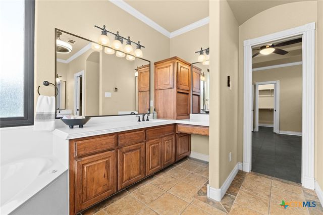 1135 Redleaf Drive, Nolanville, TX 76559