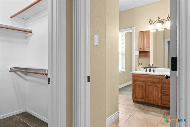 1135 Redleaf Drive, Nolanville, TX 76559