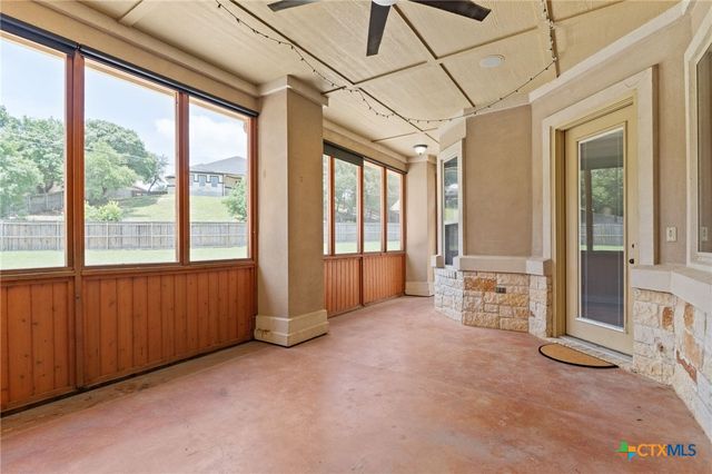 1135 Redleaf Drive, Nolanville, TX 76559