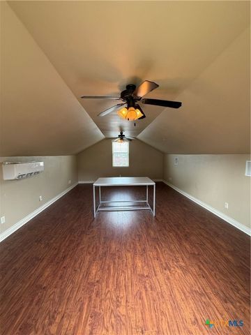 1135 Redleaf Drive, Nolanville, TX 76559