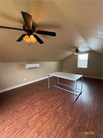 1135 Redleaf Drive, Nolanville, TX 76559