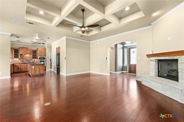 1135 Redleaf Drive, Nolanville, TX 76559