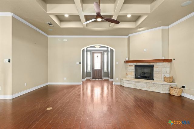 1135 Redleaf Drive, Nolanville, TX 76559