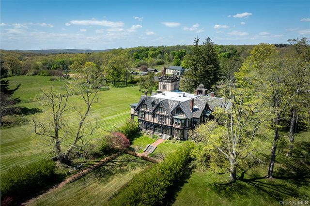 618 Quaker Hill Road, Pawling, NY 12564