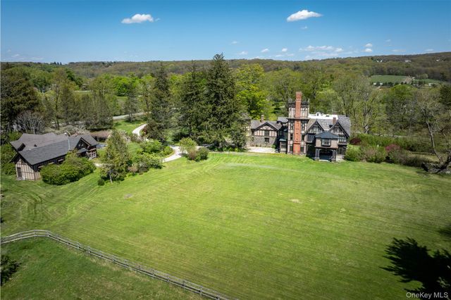 618 Quaker Hill Road, Pawling, NY 12564
