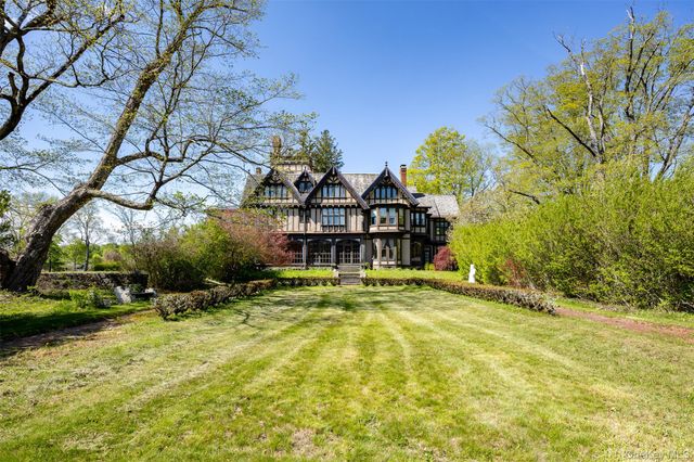 618 Quaker Hill Road, Pawling, NY 12564