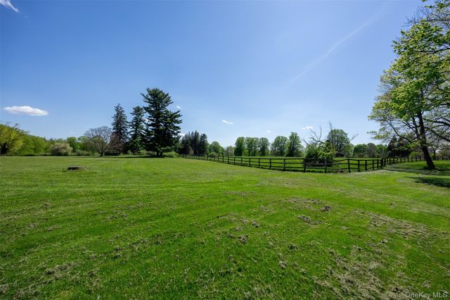 618 Quaker Hill Road, Pawling, NY 12564