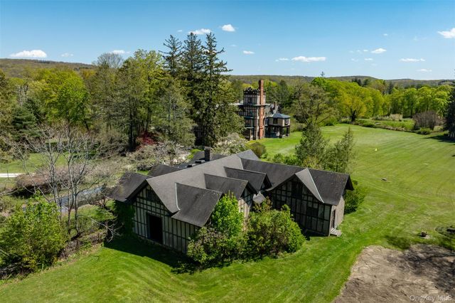 618 Quaker Hill Road, Pawling, NY 12564