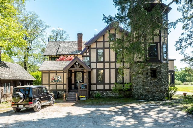 618 Quaker Hill Road, Pawling, NY 12564