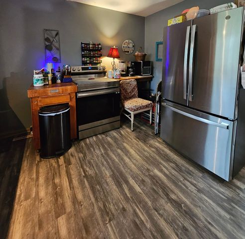 2648 N Howard Avenue, Springfield, MO 65803