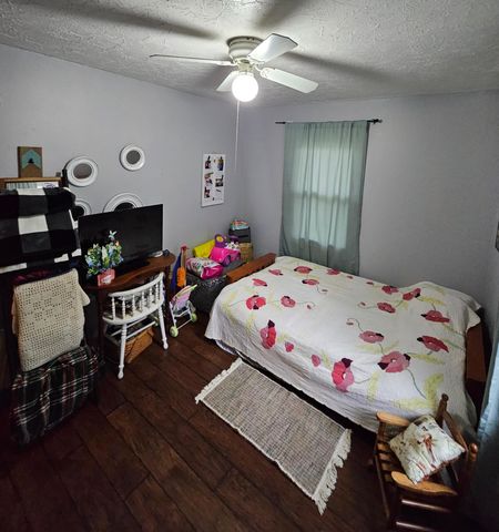 2648 N Howard Avenue, Springfield, MO 65803