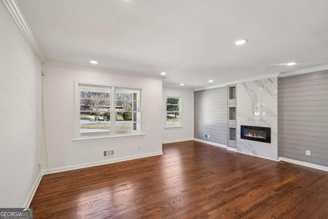 2198 Lower Roswell Road, Marietta, GA 30068