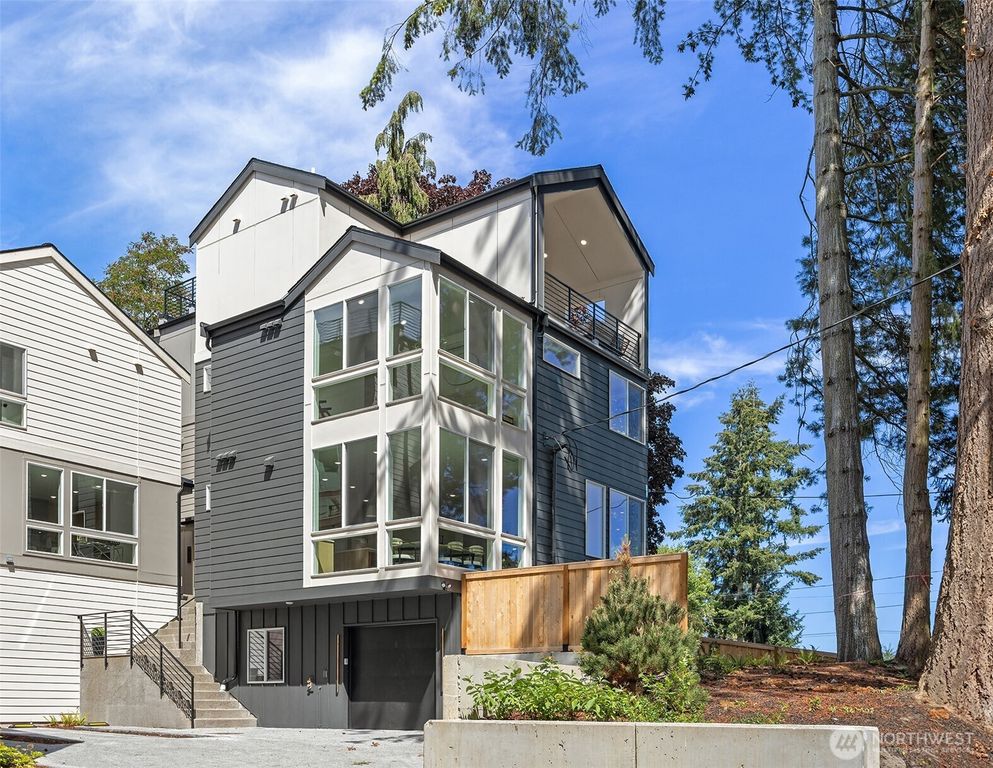 1506 N 100th Street, Seattle, WA 98133