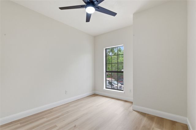 237 Bradford Drive, Hurst, TX 76053