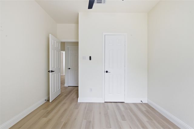 237 Bradford Drive, Hurst, TX 76053