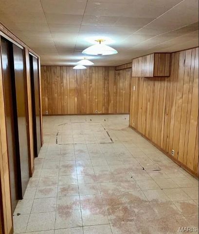 128 Fenwick Drive, Ferguson, MO 63135