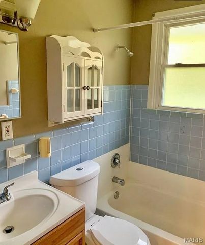 128 Fenwick Drive, Ferguson, MO 63135