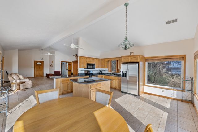 95 Pats Dr, Sugar Tree, TN 38380