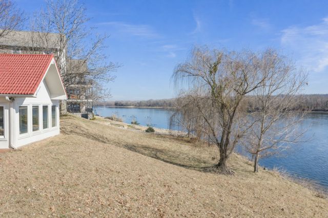 95 Pats Dr, Sugar Tree, TN 38380