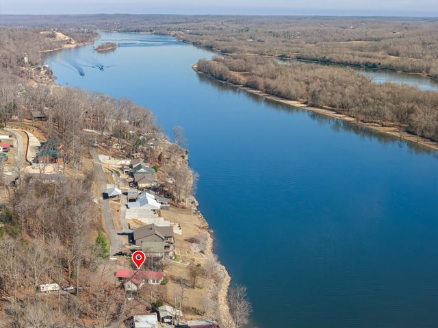 95 Pats Dr, Sugar Tree, TN 38380