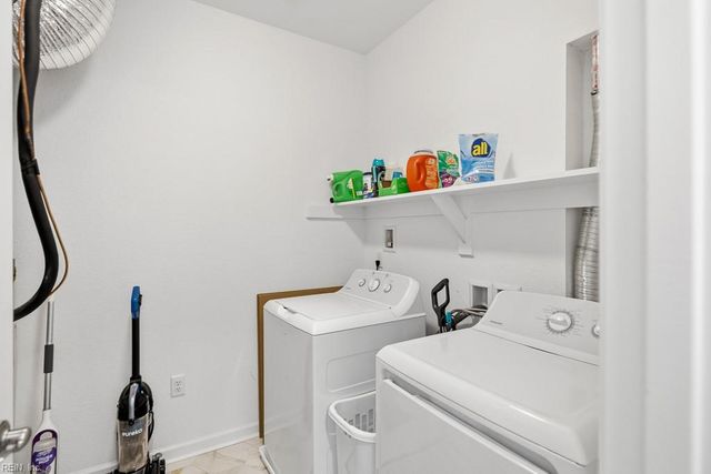 1732 Dromolin Dr Ste 304, Virginia Beach, VA 23456
